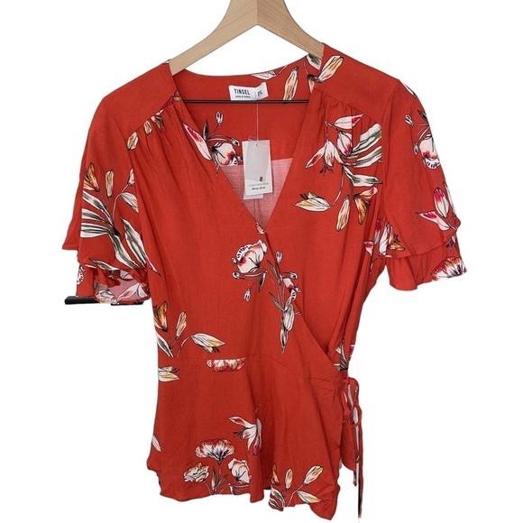 Tinsel Tops - NWT Tinsel Floral Flowy Wrap Top Blouse Short Sleeve Shirt Flowers Red Casual